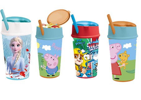 DRIKKEKOPP MED SNACK ROM