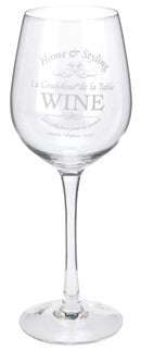 GLASS MED TEKST HVITVIN