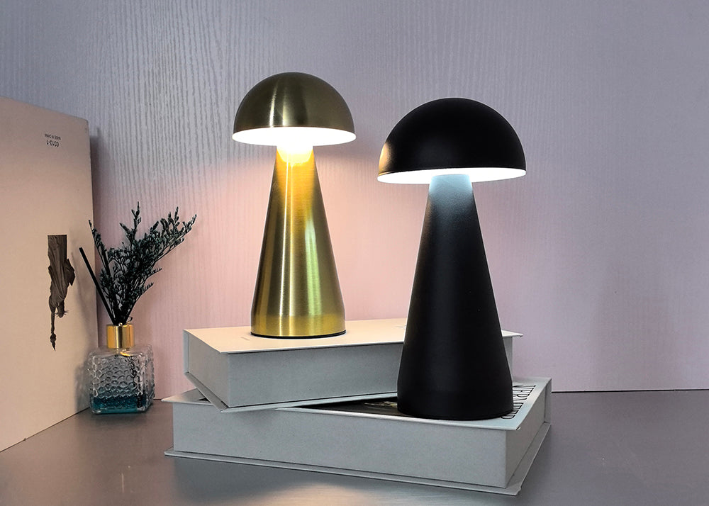 Bordlampe oppladbar sopp messing
