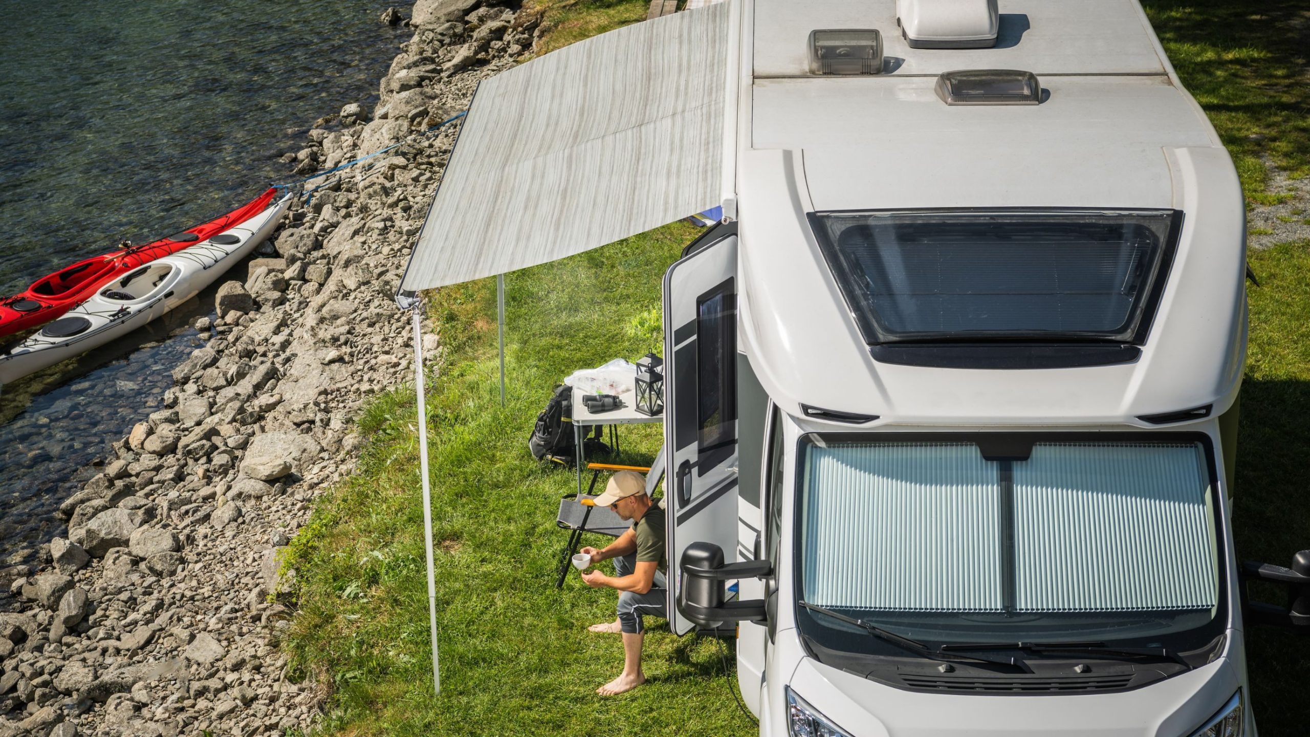 Skap en hyggelig og beskyttet uteplass på campingferie